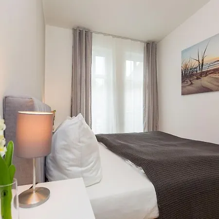 Quartier Am Kurpark App 10 Gartenhaus Daire Heringsdorf